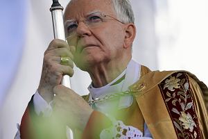 Abp Jędraszewski podał się do dymisji. Według mediów, pozostanie na swoim stanowisku.