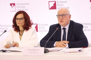 PKW wstrzymuje się z decyzją w sprawie subwencji dla PiS. Konstytucjonalista wyraża obawy co do prawidłowości postępowania