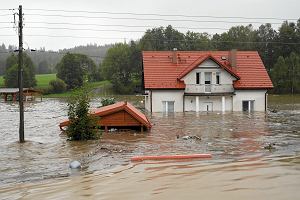 Ksiądz w Lańsku-Zdroju cudem ocalał po tragicznej powodzi