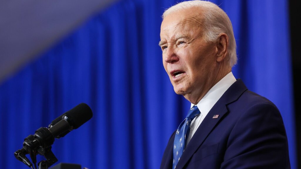 Joe Biden ogłasza nowy pakiet wsparcia finansowego dla Ukrainy, wartość tego wsparcia sięga miliardów dolarów.