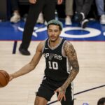 Jeremy Sochan opuścił boisko przed końcem spotkania, a Spurs ponieśli kolejną porażkę