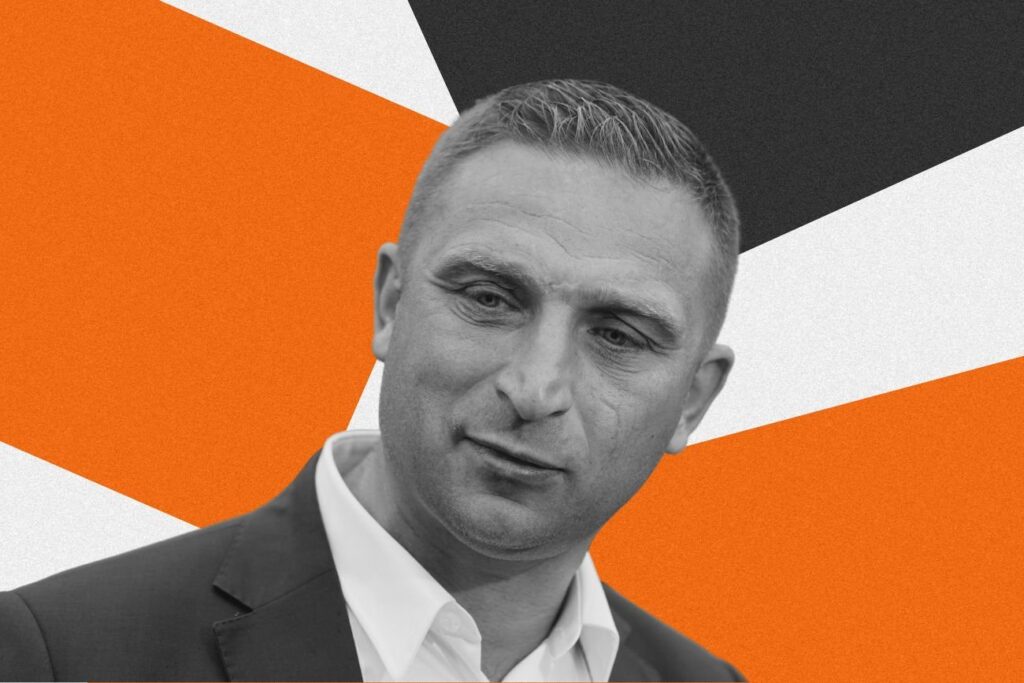 Znamy Bąkiewicza: "Impulsywny, robił teatr, czasem zaskakiwał". O bliskich relacjach i kulisach jego zachowania
