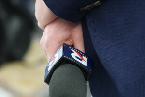 Oburzenie reportera TV Republika po pytaniu prokuratorki. Głos zabrał sąd