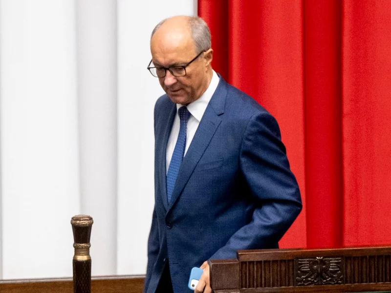Oto trzy propozycje unikalnych tytułów: 1. "Kto naprawdę sprawuje władzę w Polsce? Nadchodzą wyzwania dla PiS" 2. "Pora udowodnić, kto rozdaje karty w kraju. Czy PiS czekają ciężkie chwile?" 3. "Walczą o pozycję władzy. Czy dla PiS zaczyna się trudny okres?"