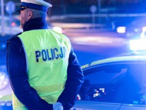 Groźny incydent z siekierą w Lubaniu. Ostrze minęło głowę o centymetry
