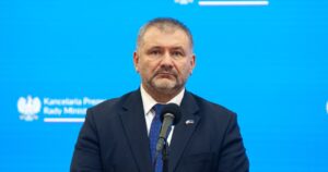 Oryginał: **Węgry mogą ponieść surowe konsekwencje? Żurek zapowiada kroki** Propozycje unikalnych tytułów: 1. **Węgry zagrożone ostrymi sankcjami? Żurek przedstawia możliwe działania** 2. **Surowe skutki dla Węgier na horyzoncie – Żurek ujawnia planowane reakcje** 3. **Czy Węgry czeka poważna odpowiedzialność? Żurek sygnalizuje możliwe posunięcia** 4. **Węgry w obliczu stanowczych działań? Żurek zapowiada interwencję** 5. **Czy Węgry odczują poważne konsekwencje? Zapowiedź kroków według Żurka**