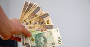 Ostateczna wysokość płacy minimalnej i stawki godzinowej od 2026 roku już znana – rząd przedstawił nowe kwoty brutto i netto, które zaczną obowiązywać od 1 stycznia